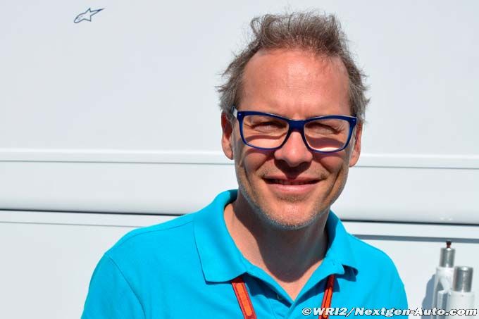 Villeneuve tips Vettel to shine in 2017
