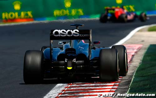 Race - Hungarian GP report: McLaren