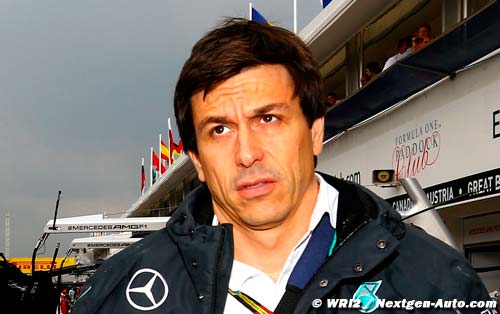 Wolff : J'ai conseillé à Verstappen