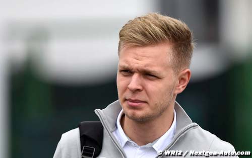 Magnussen can win titles after (...)