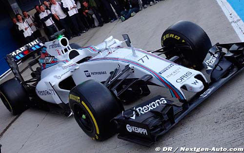 Williams launch the FW37 at the (...)