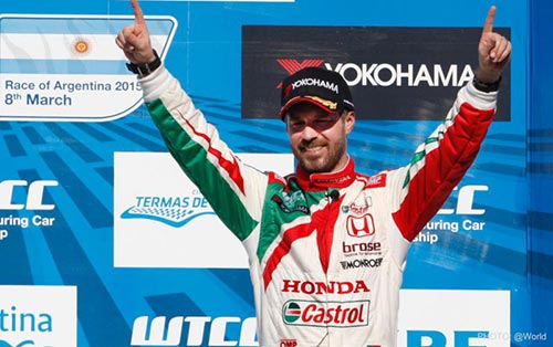 Monteiro begins 2015 campaign with (...)