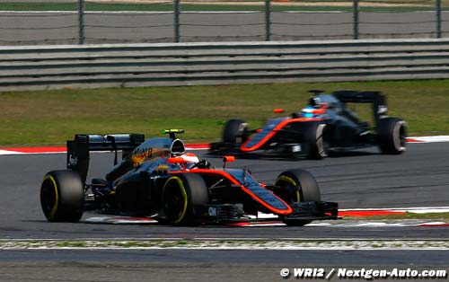Sainz : McLaren va surprendre d'ici