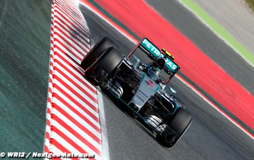 Barcelone L3 : Rosberg sort du (...)