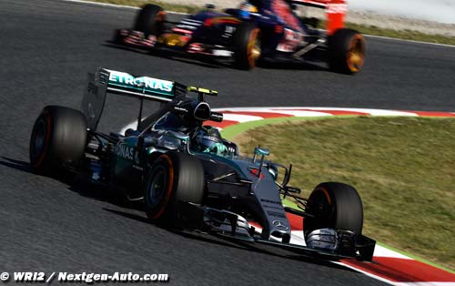 Rosberg signe la pole position à (...)