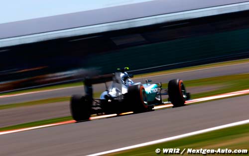 Silverstone, FP2: Rosberg continues to