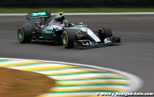 Nico Rosberg s'impose au Brésil